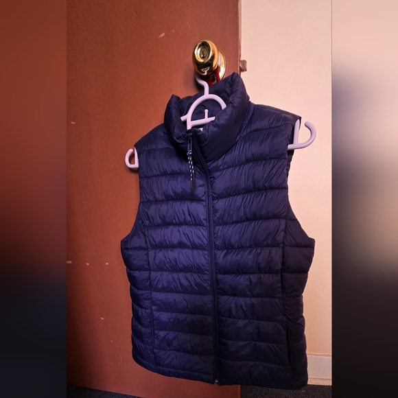 GAP Dark Blue Quilted Vest - Picture 2 of 2